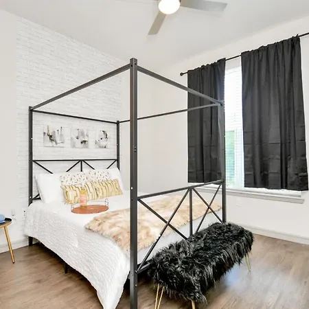 Ferienwohnung Elan Maison Smart Hub In The Heart Of Downtown Houston